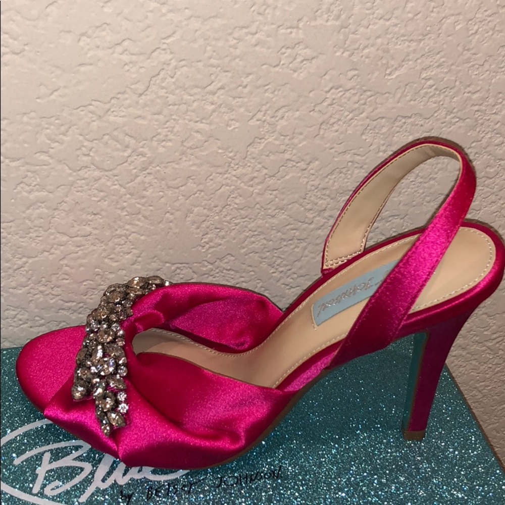 COMMENT & OFFER FOR PRICE DROP⬇️⬇️😊